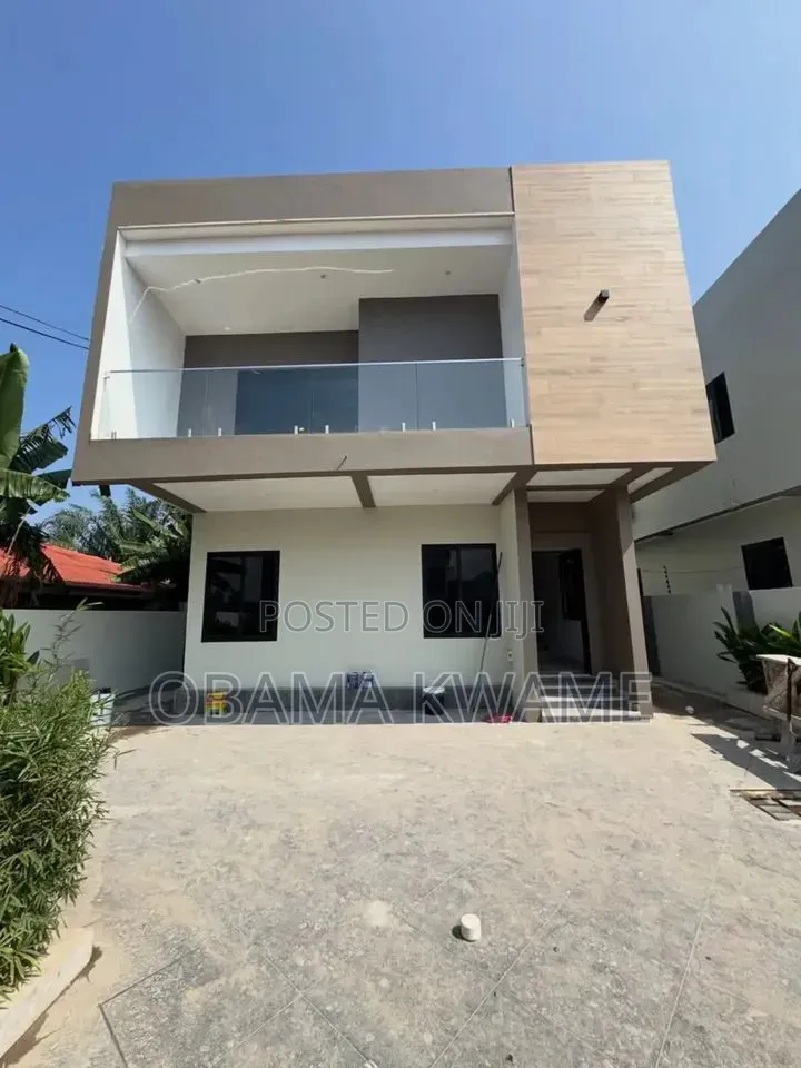 4bdrm House in Laryea Homes, Owusu Ansah for sale