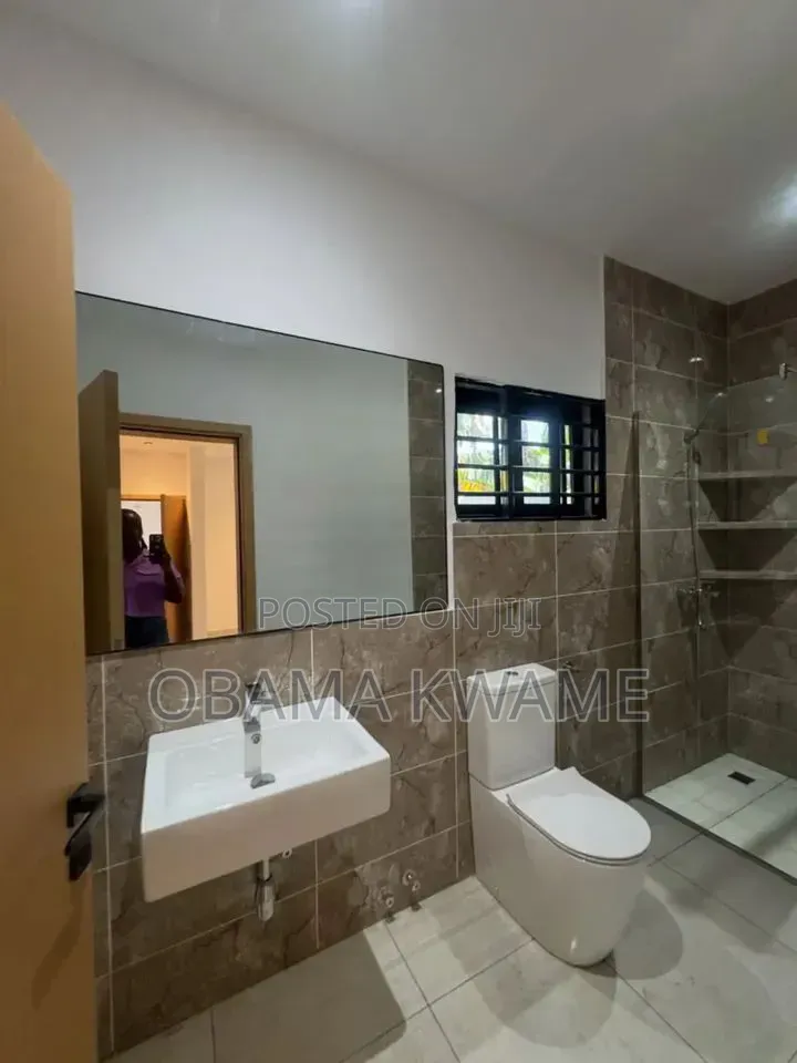 4bdrm House in Laryea Homes, Owusu Ansah for sale