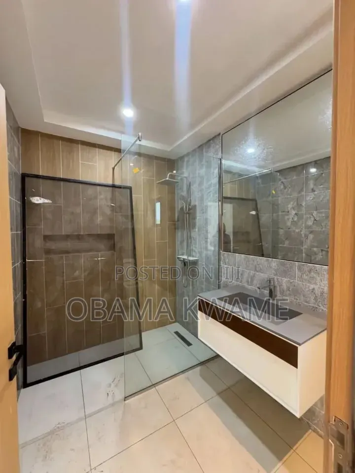 4bdrm House in Laryea Homes, Owusu Ansah for sale