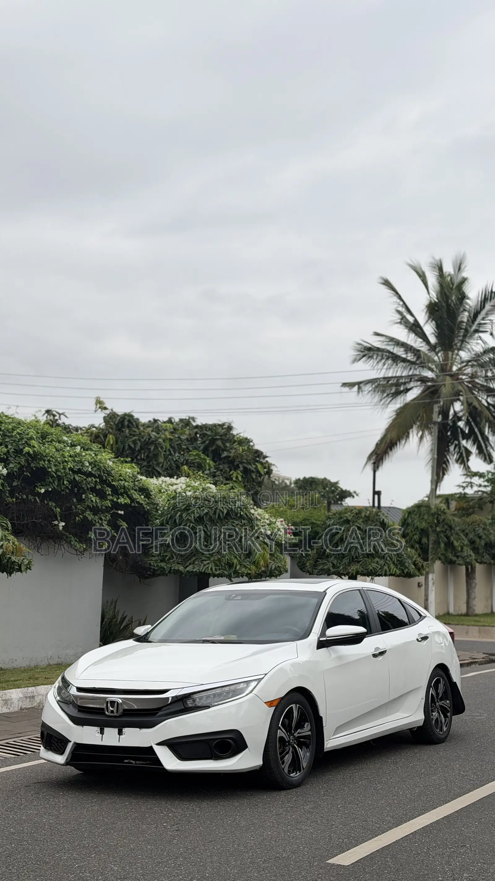 Honda Civic Touring 4dr Sedan (1.5L 4cyl) 2016 White