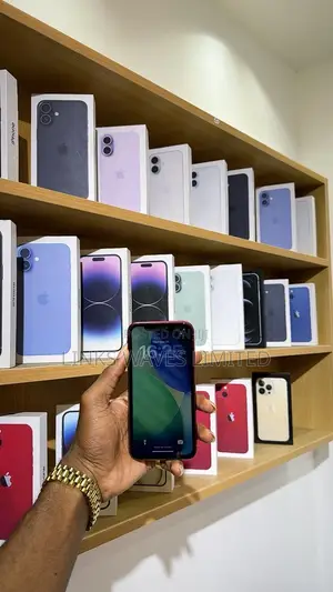 New Apple iPhone 11 128 GB Red