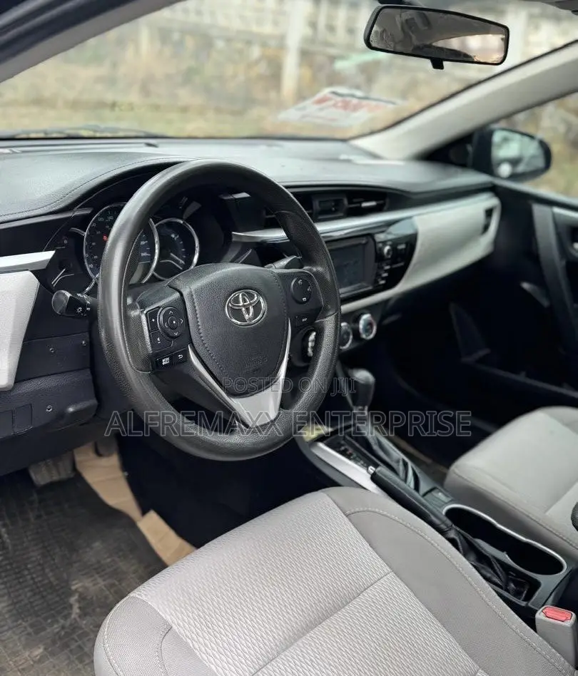 Toyota Corolla LE 4dr Sedan (1.8L 4cyl CVT) 2016 Black