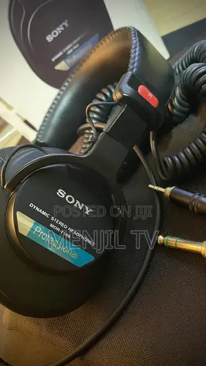 Sony MDR-7506 Professional Studio Headphone