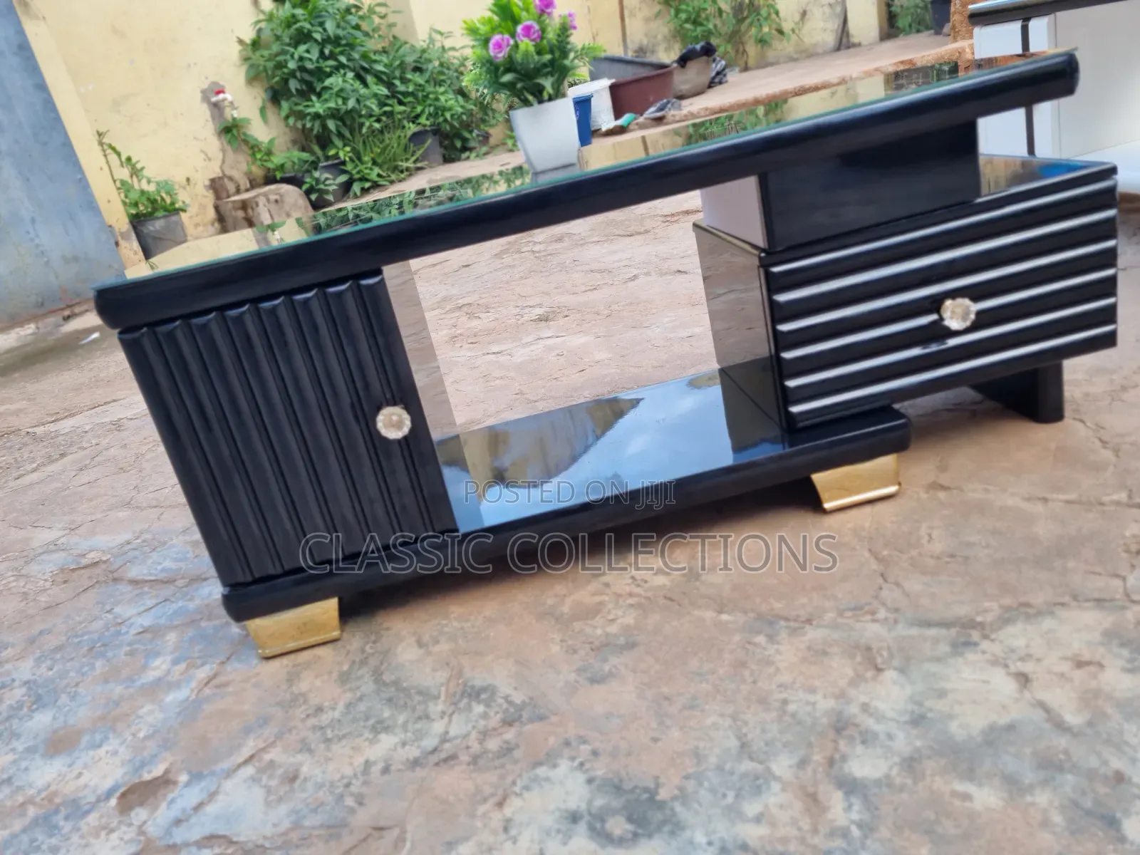 TV Stand-Extendable