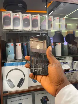 New Apple iPhone XR 128 GB Black