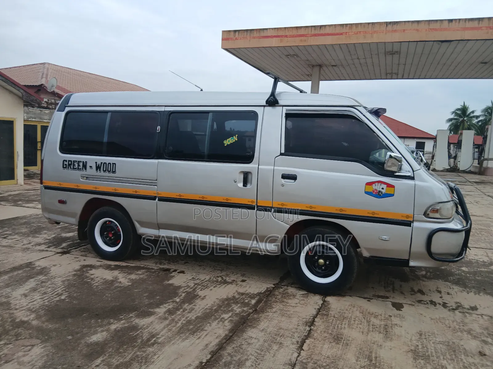 Hyundai H-100 2001 Silver