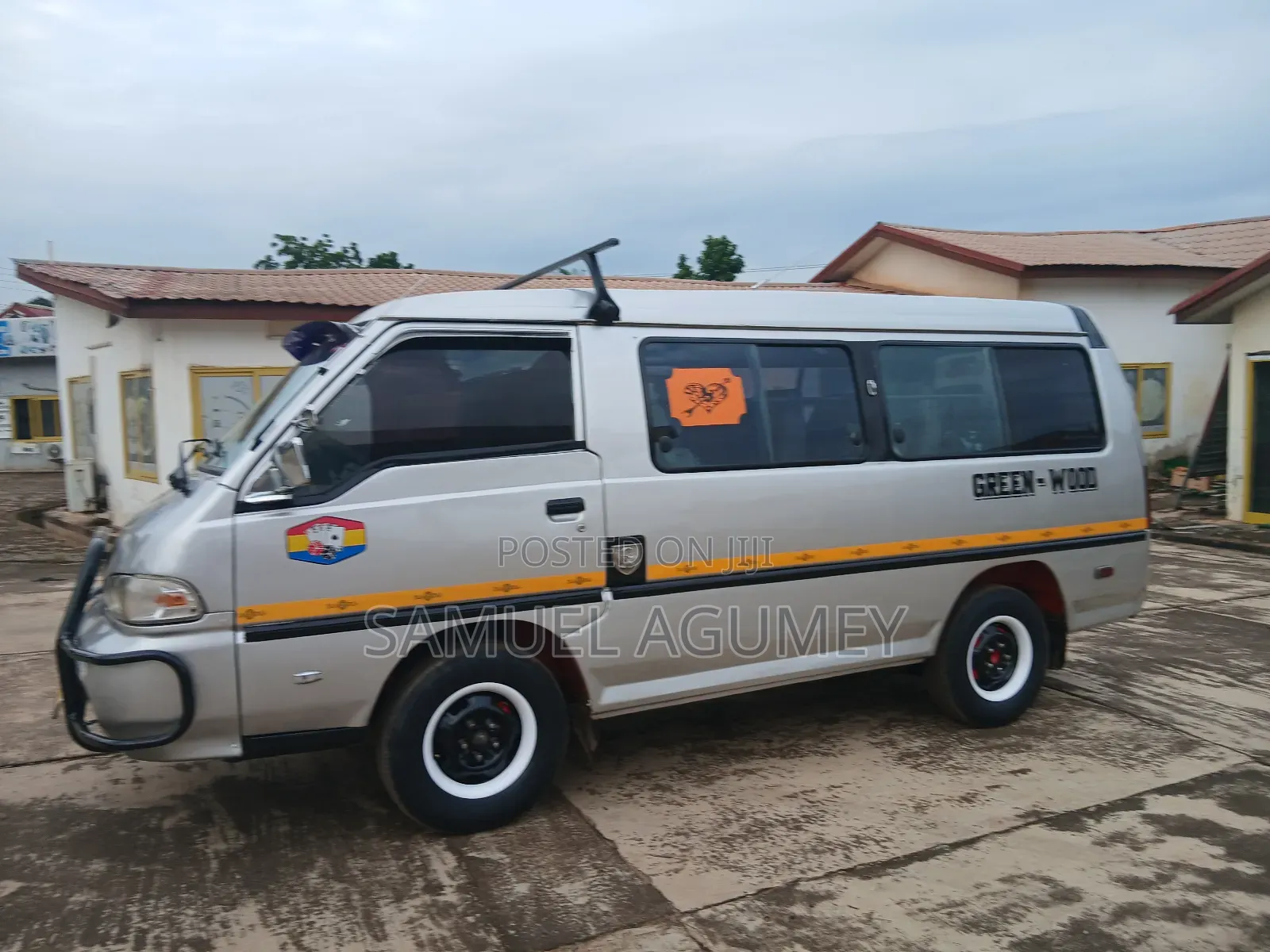 Hyundai H-100 2001 Silver