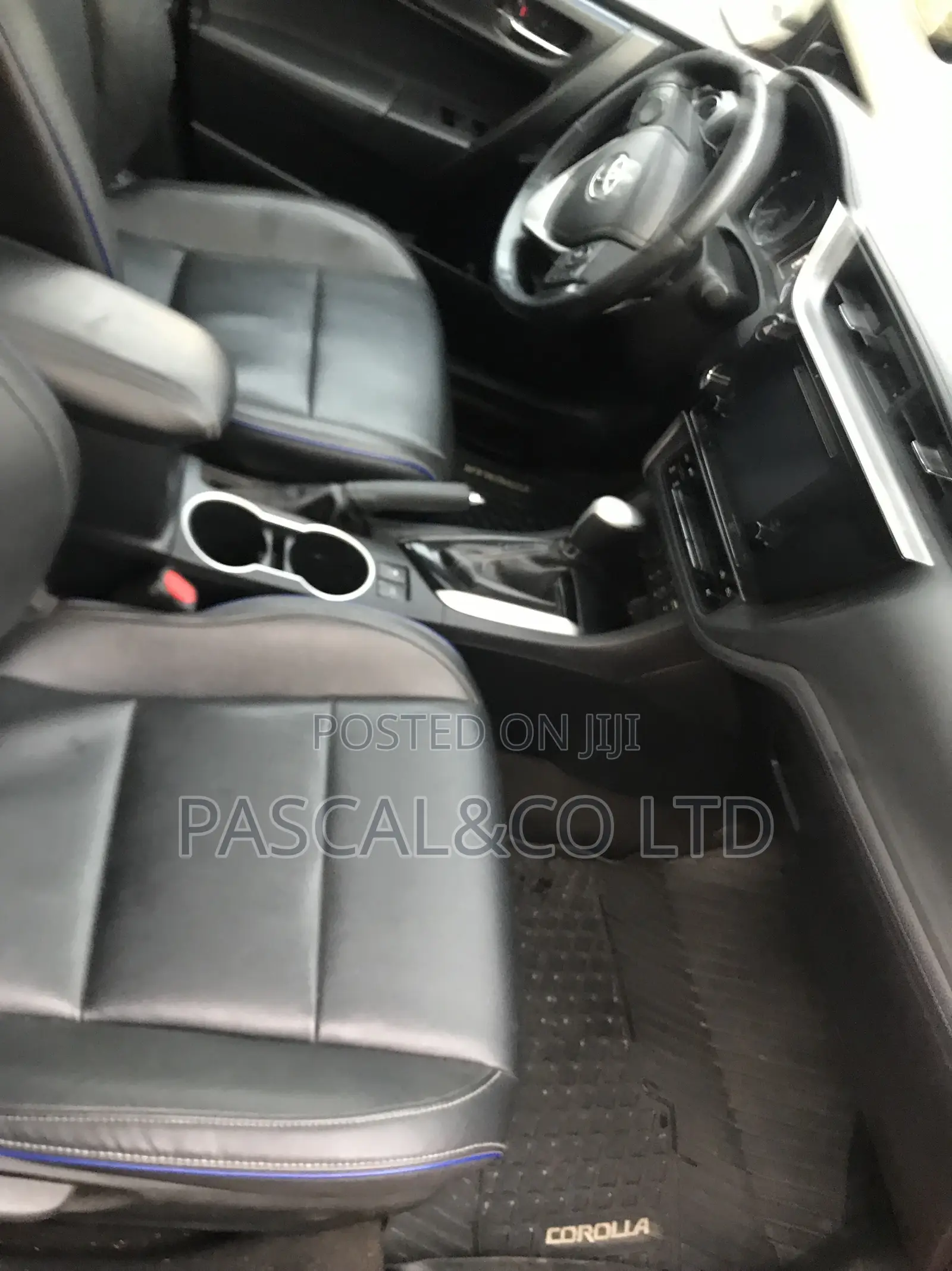 Toyota Corolla XSE (1.8L 4cyl 2A) 2018 Red