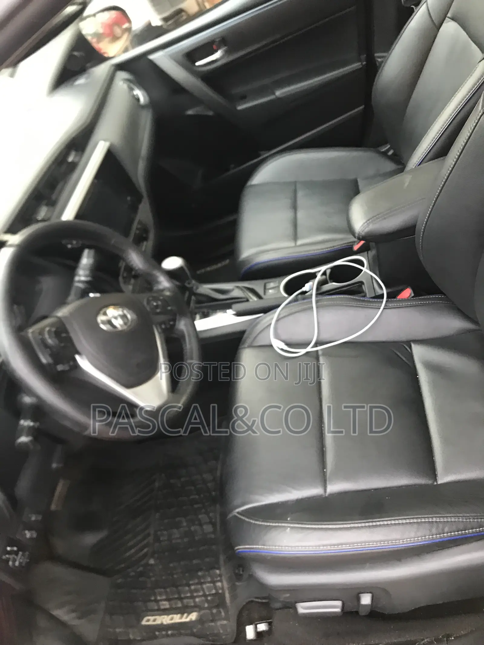 Toyota Corolla XSE (1.8L 4cyl 2A) 2018 Red