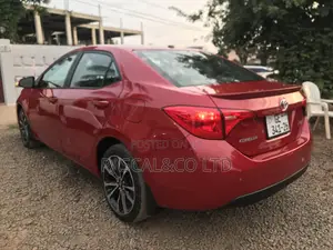Toyota Corolla XSE (1.8L 4cyl 2A) 2018 Red
