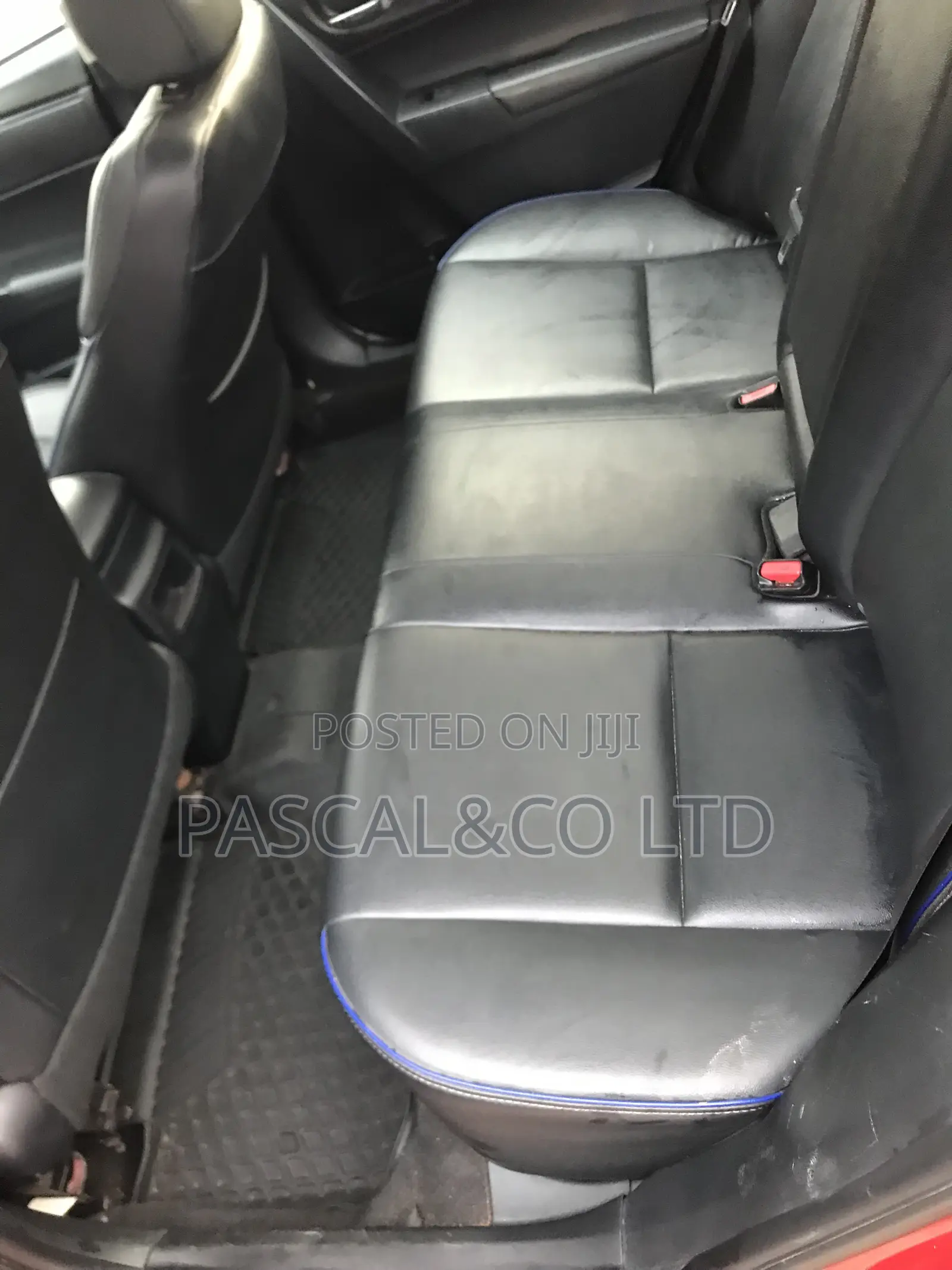 Toyota Corolla XSE (1.8L 4cyl 2A) 2018 Red