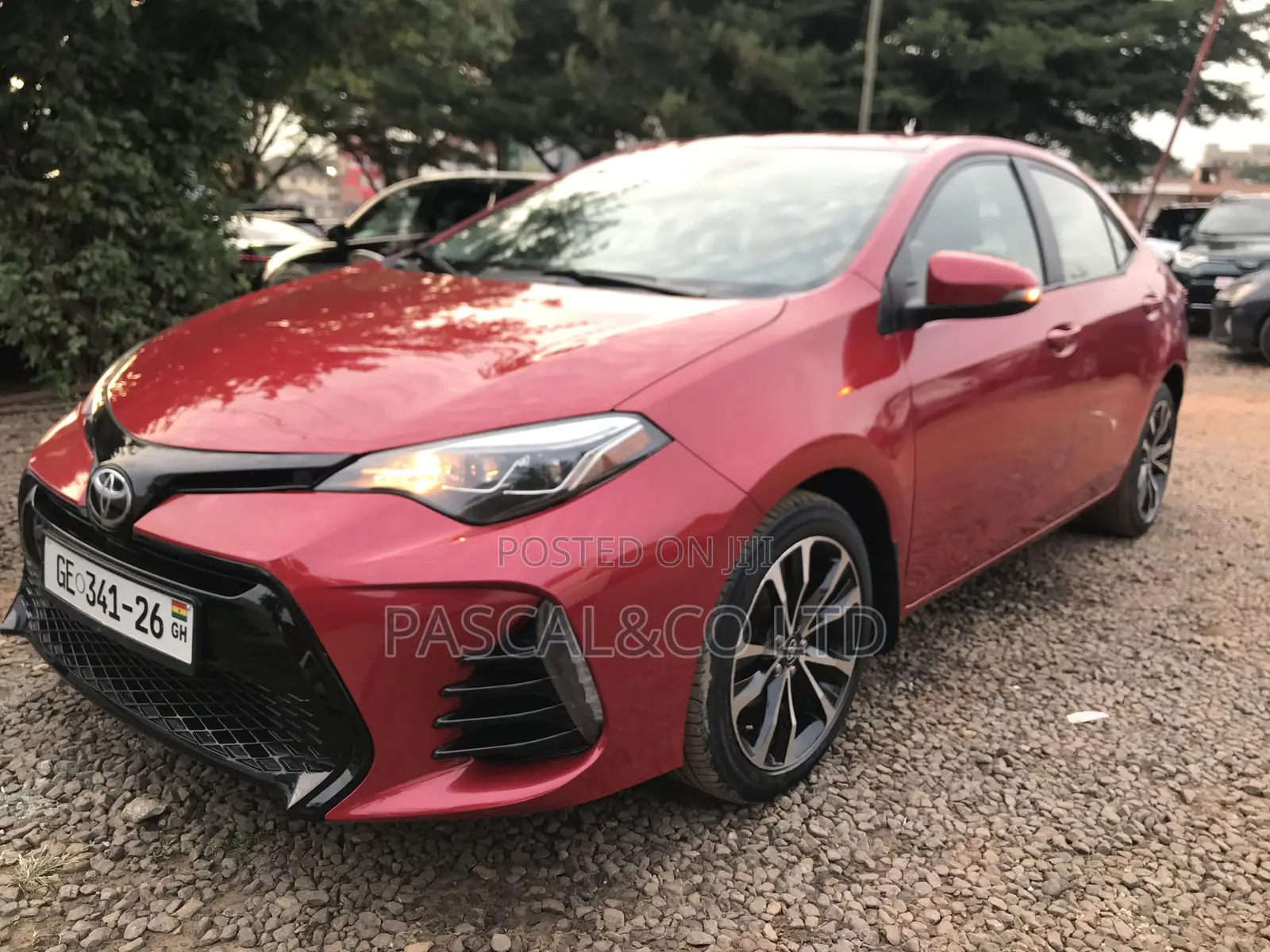 Toyota Corolla XSE (1.8L 4cyl 2A) 2018 Red
