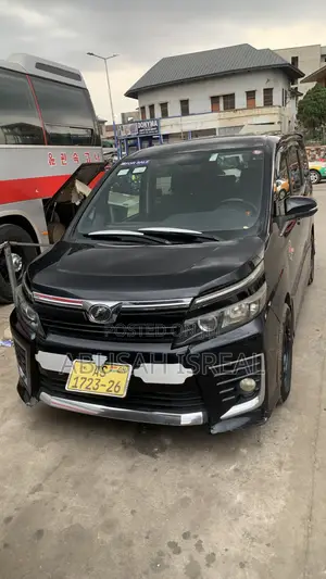 Toyota Voxy X 2WD 8-Seater 2015 Black