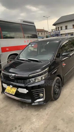 Toyota Voxy X 2WD 8-Seater 2015 Black