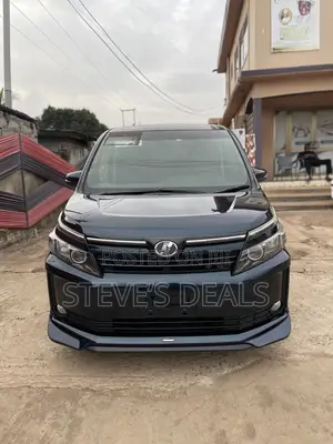 Toyota Voxy 2015 Black