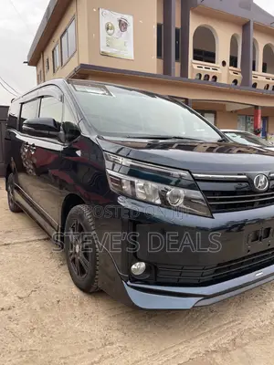 Toyota Voxy 2015 Black