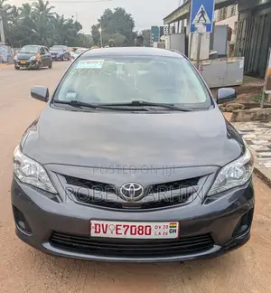 Toyota Corolla LE 4dr Sedan (1.8L 4cyl 4A) 2011 Gray