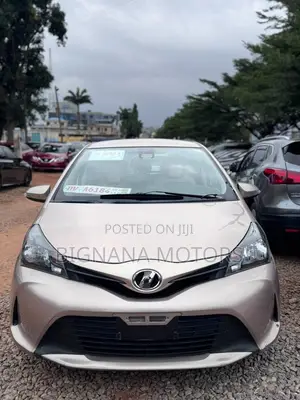 Toyota Vitz 1.3 AWD 5dr 2016 Beige