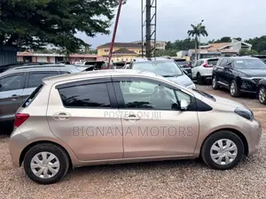 Toyota Vitz 1.3 AWD 5dr 2016 Beige