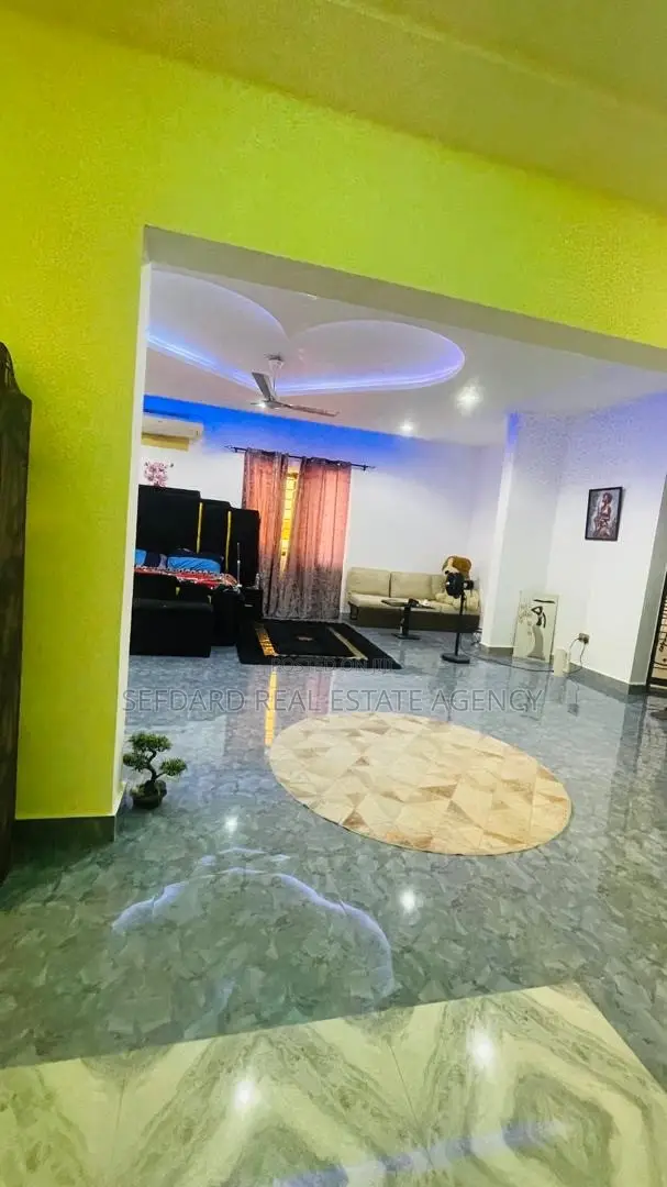 Furnished 6bdrm Duplex in Sefdard Properties, Ablekuma for sale