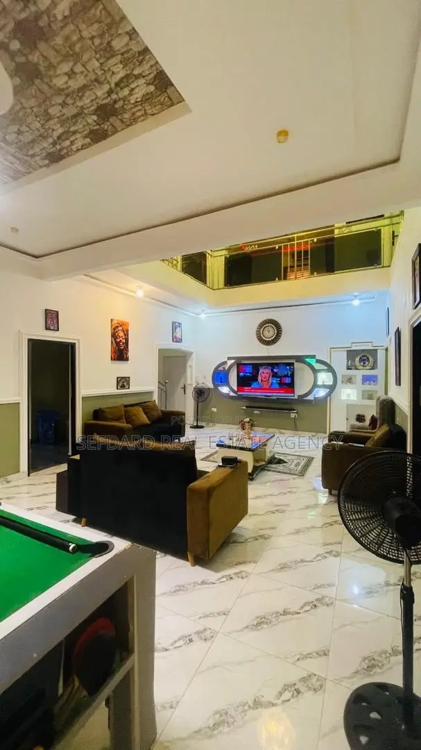 Furnished 6bdrm Duplex in Sefdard Properties, Ablekuma for sale