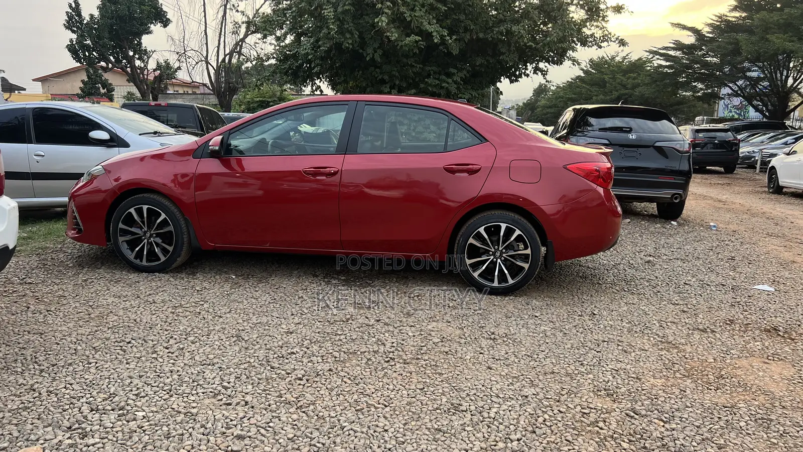 Toyota Corolla XSE (1.8L 4cyl 2A) 2018 Red
