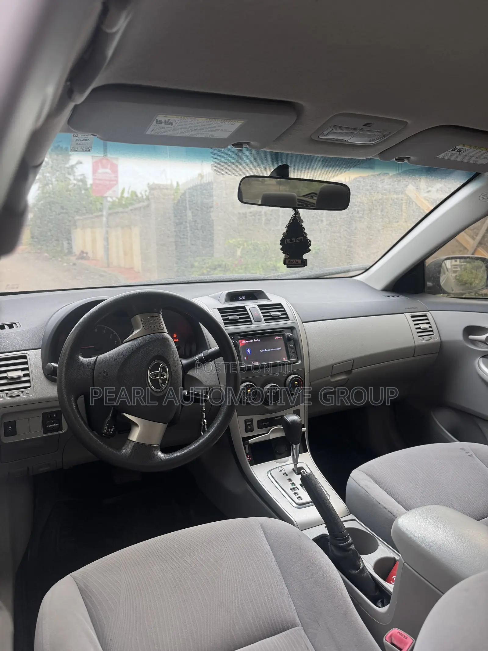 Toyota Corolla LE 4dr Sedan (1.8L 4cyl 4A) 2013 Gray