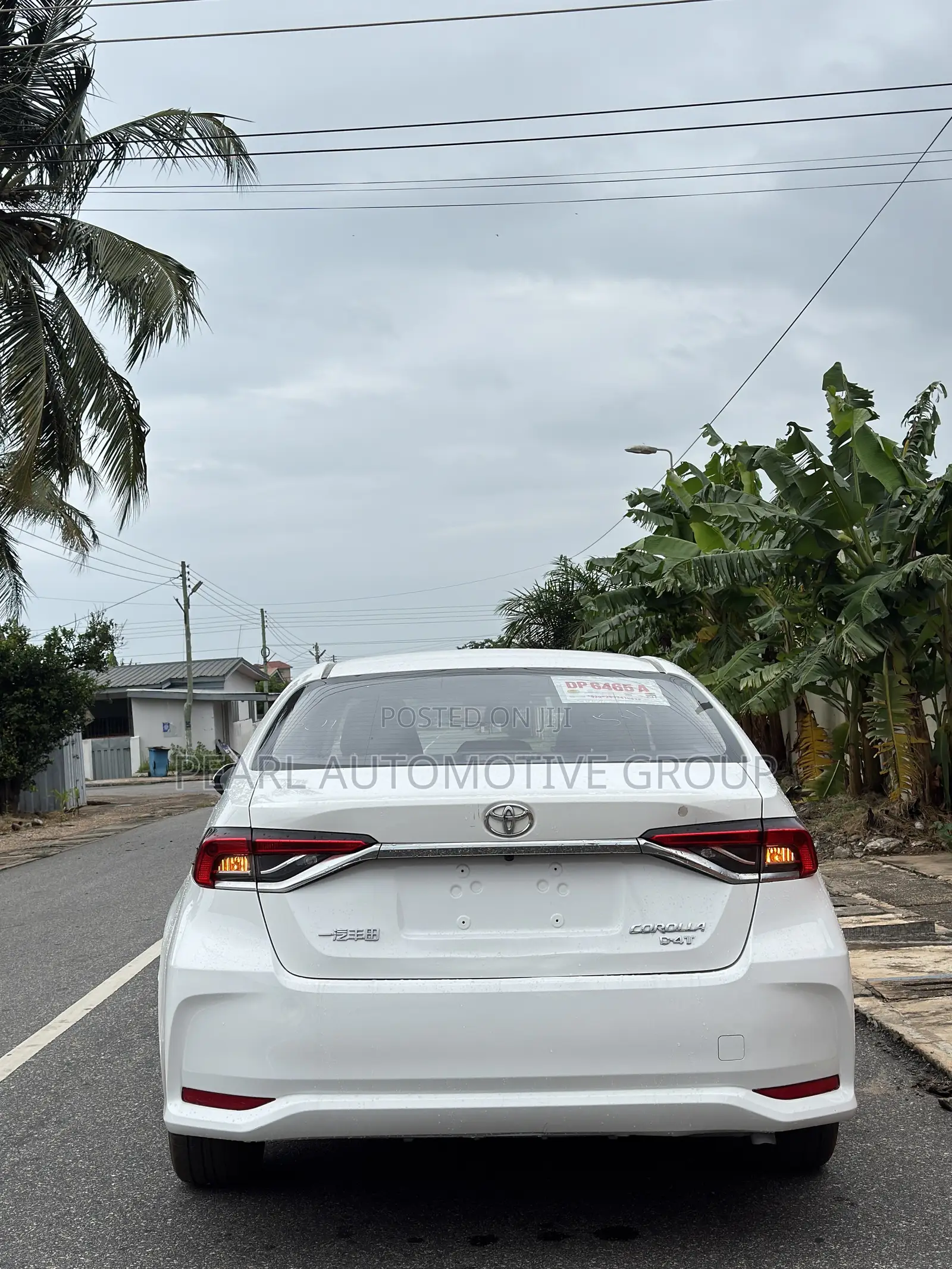 Toyota Corolla SE 2023 White