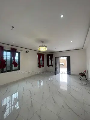 8bdrm House in Sefdard Properties, Tetegu for sale