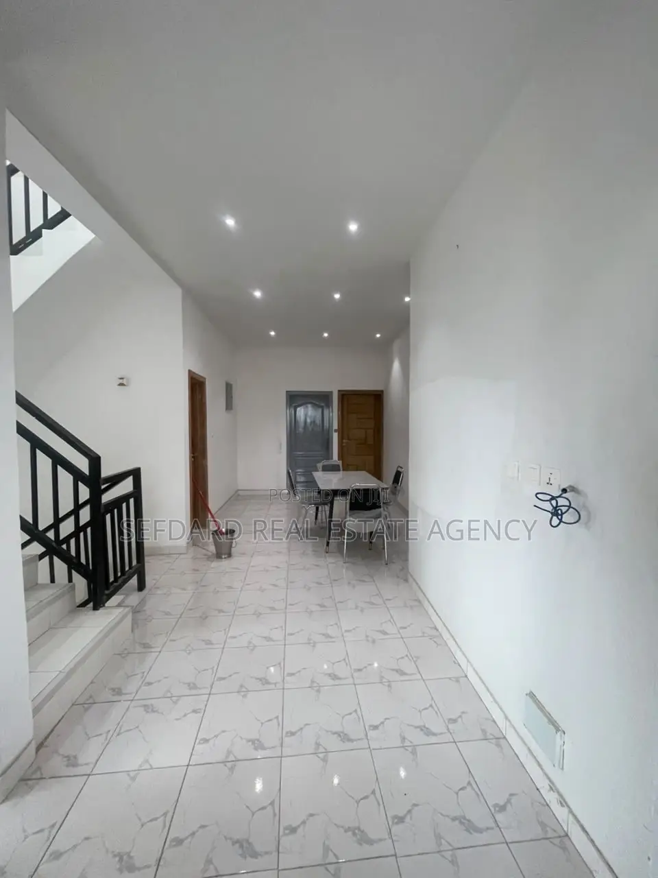 8bdrm House in Sefdard Properties, Tetegu for sale