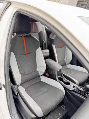 Toyota Corolla SE 2023 White