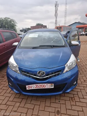 Toyota Vitz 2014 Blue