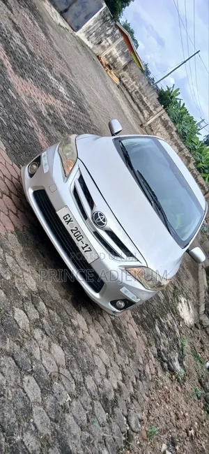 Toyota Corolla 2011 Silver