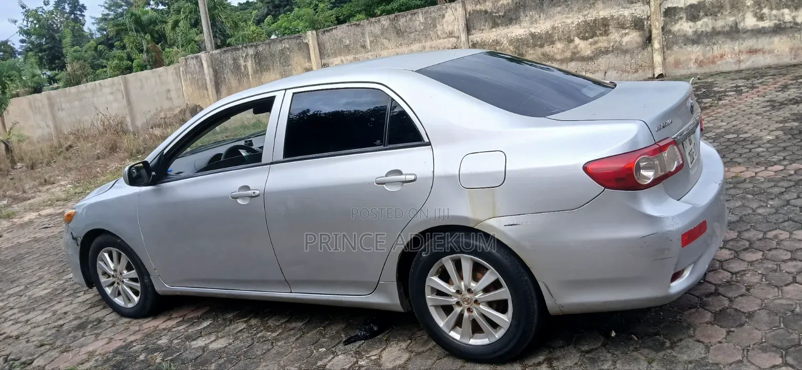 Toyota Corolla 2011 Silver