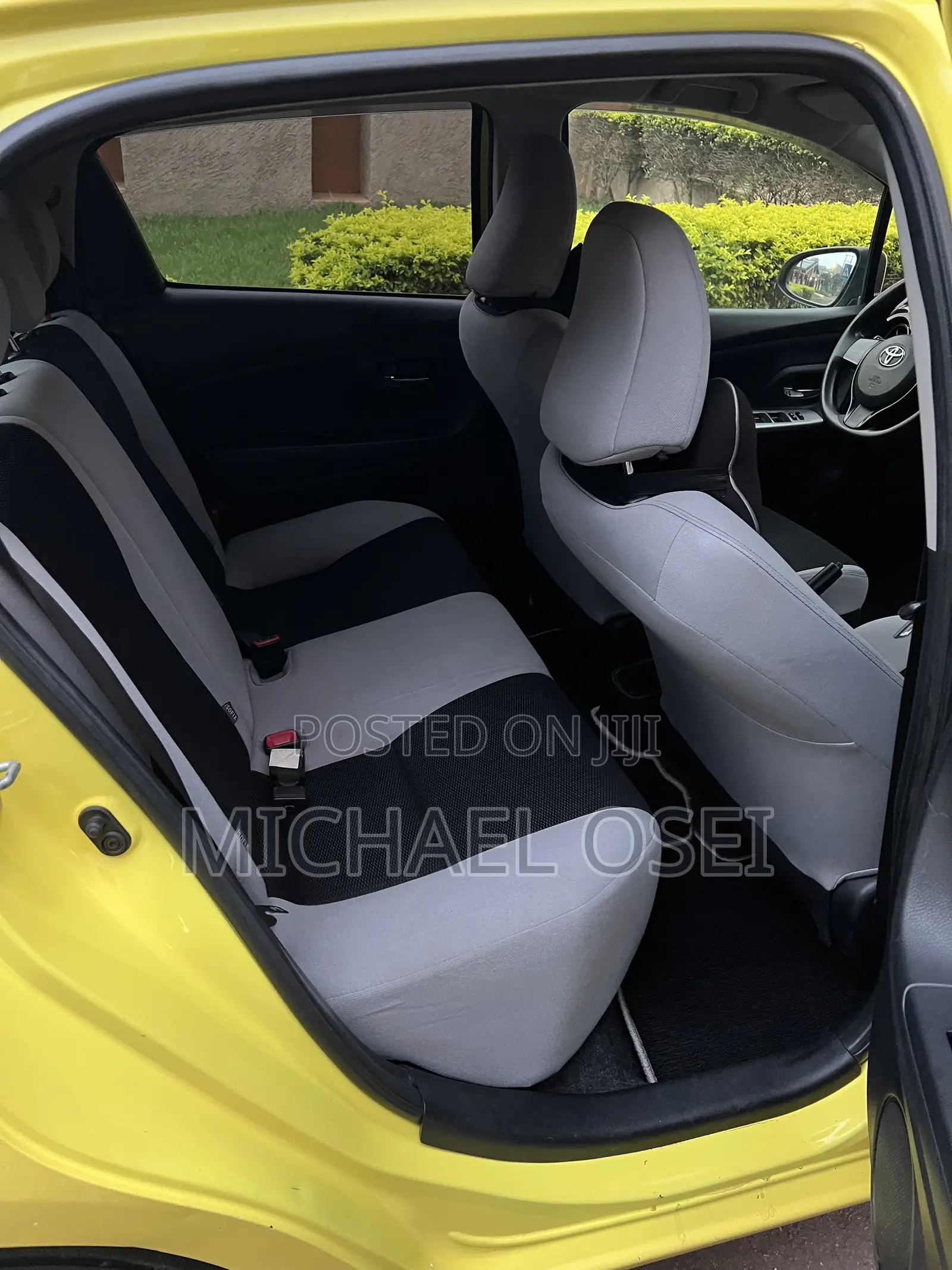 Toyota Vitz 1.5 FWD 5dr 2015 Yellow