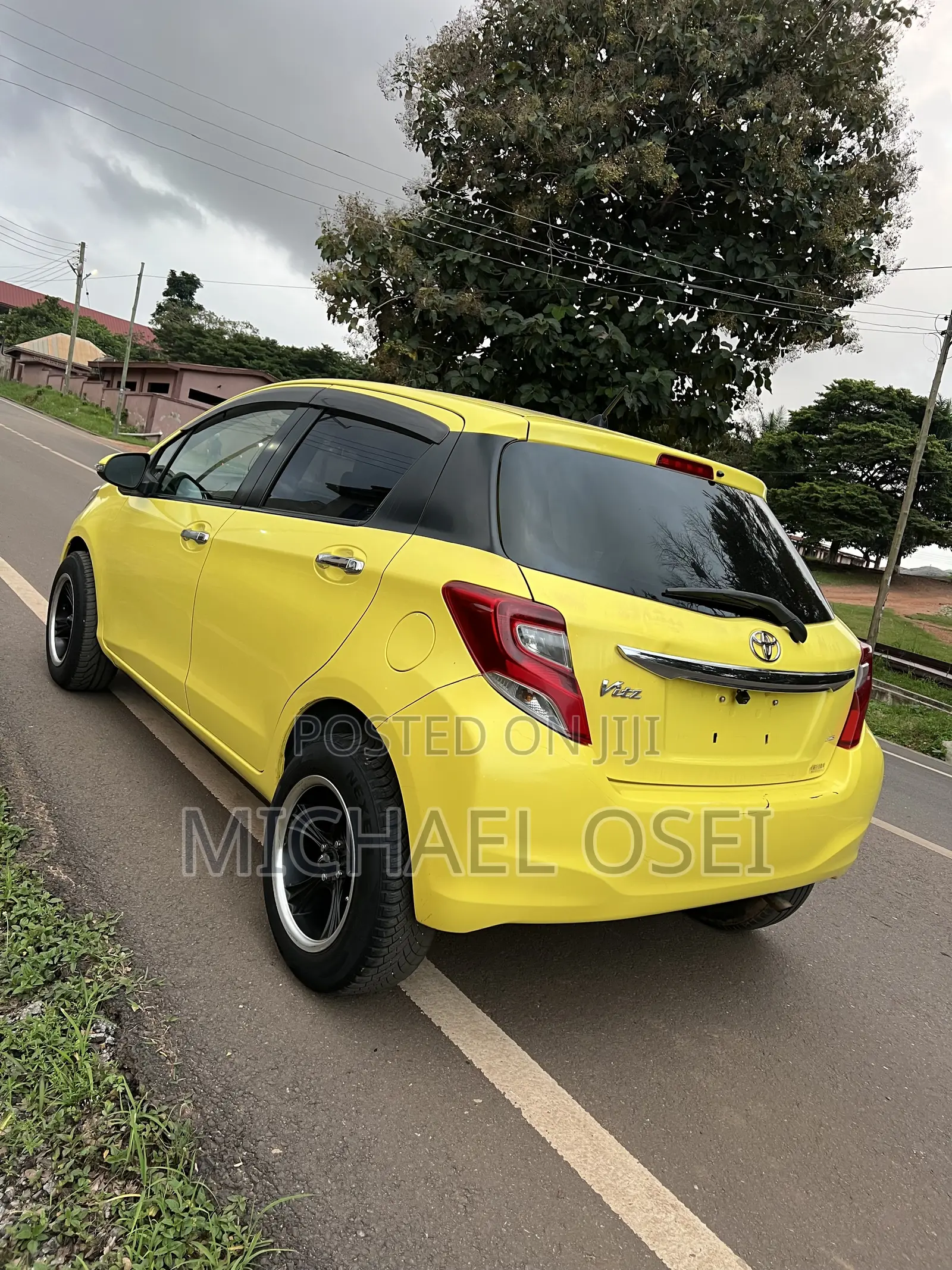 Toyota Vitz 1.5 FWD 5dr 2015 Yellow