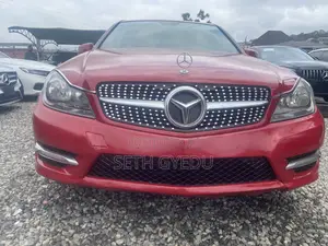 Mercedes-Benz C250 2013 Red