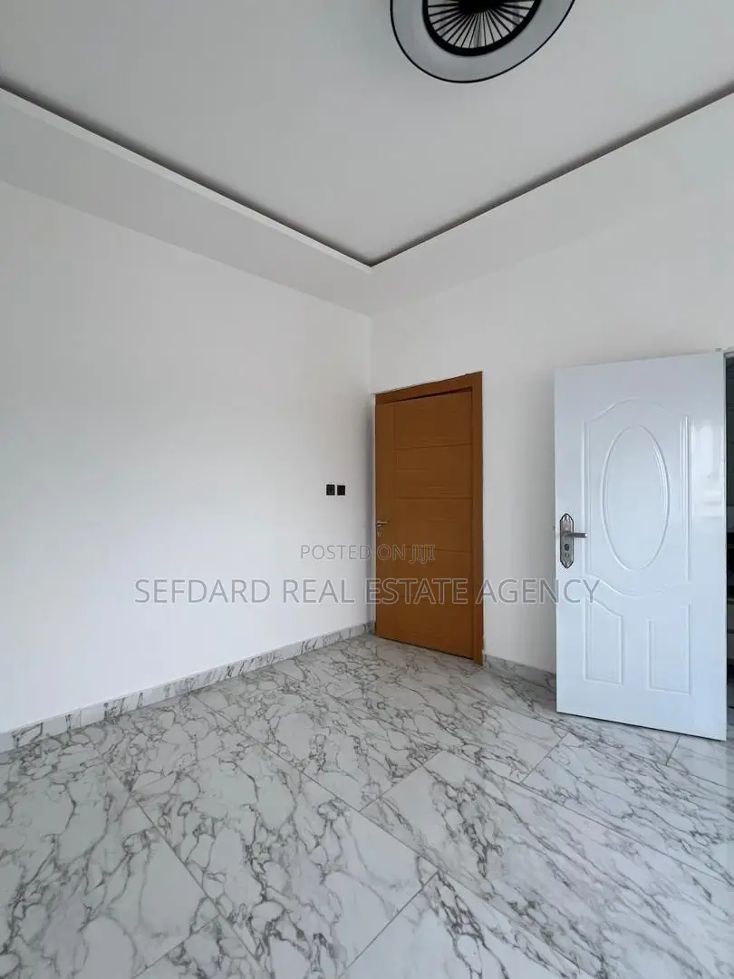 4bdrm House in Sefdard Properties, Ashaley Botwe for sale
