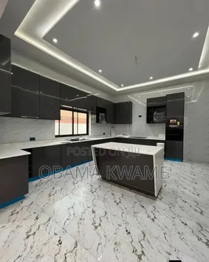 4bdrm House in Laryea Homes, Police Station for sale