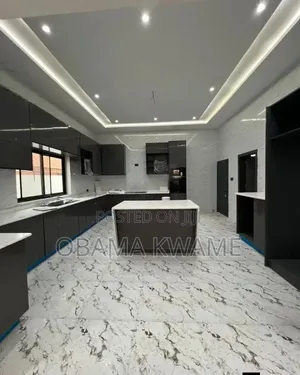 4bdrm House in Laryea Homes, Police Station for sale