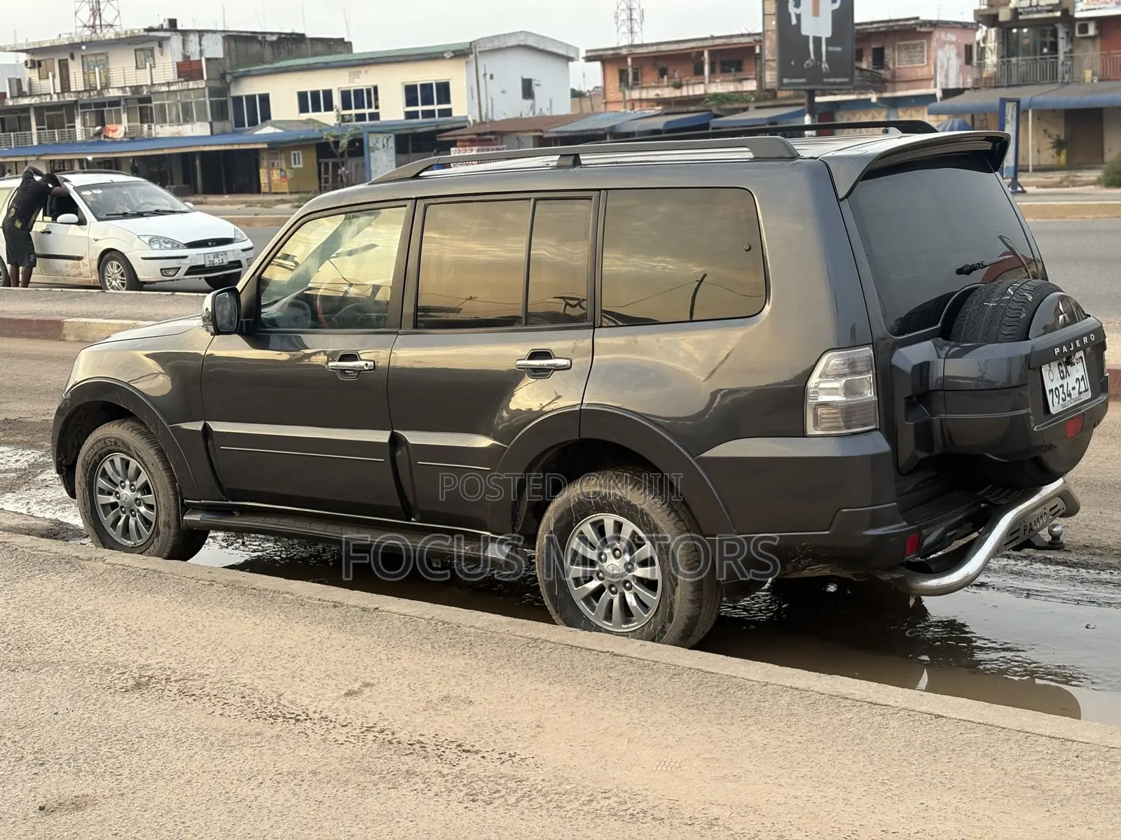 Mitsubishi Pajero 2011 Gray