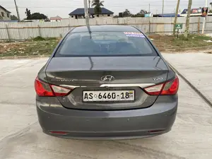 Hyundai Sonata GLS Sedan FWD (2.4L 4cyl 6A) 2013 Gray