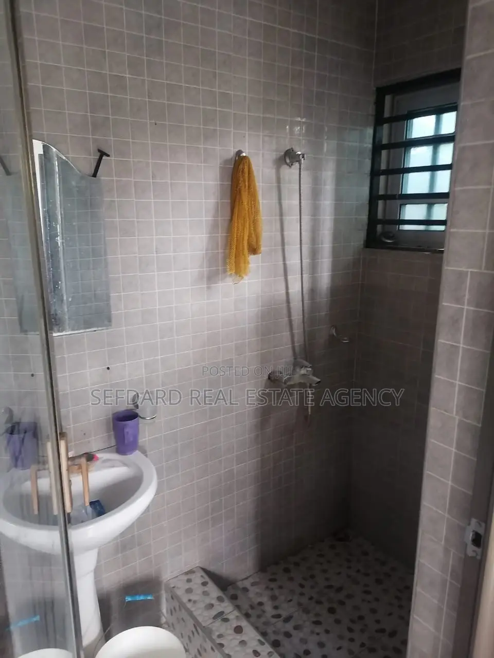 3bdrm House in Sefdard Properties, Amasaman for sale
