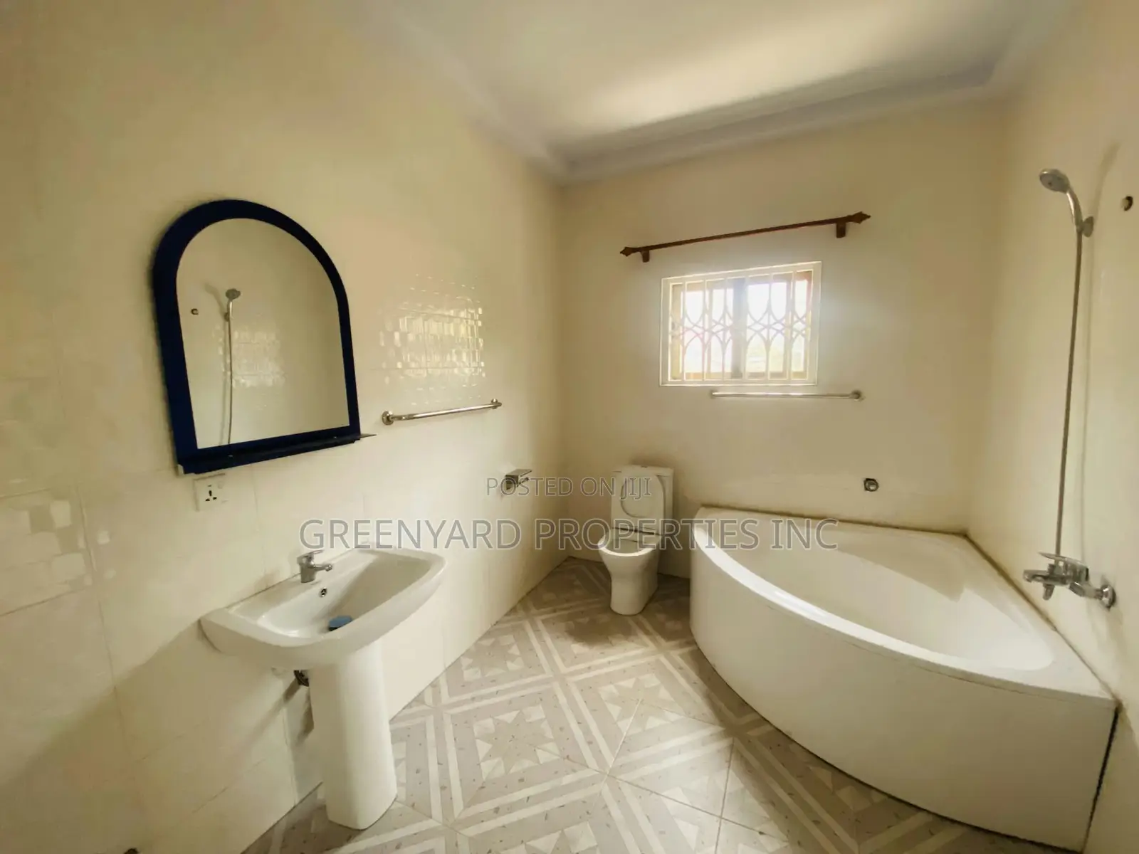 1bdrm Shared Apartment in Adjiringanor, East Legon for rent