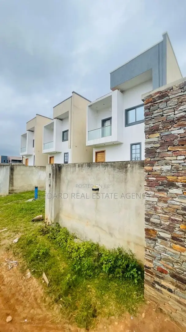 2bdrm Duplex in Sefdard Properties, Amasaman for sale