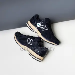 Original New Balance 1906R Black Taos