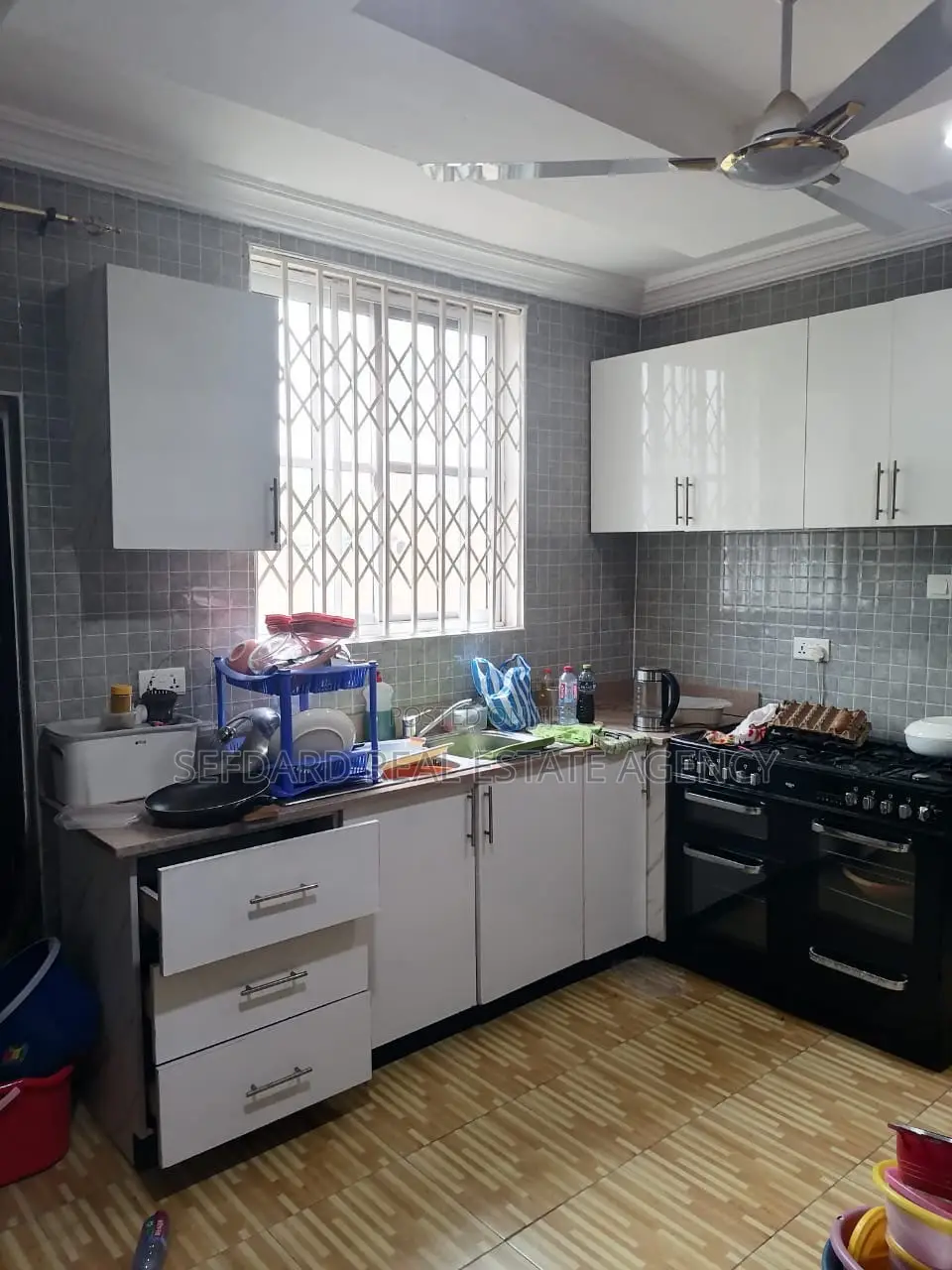 4bdrm House in Sefdard Properties, Amasaman for sale