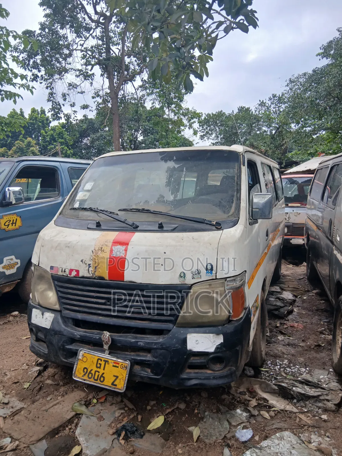 Nissan Caravan (Urvan) 2008 Silver