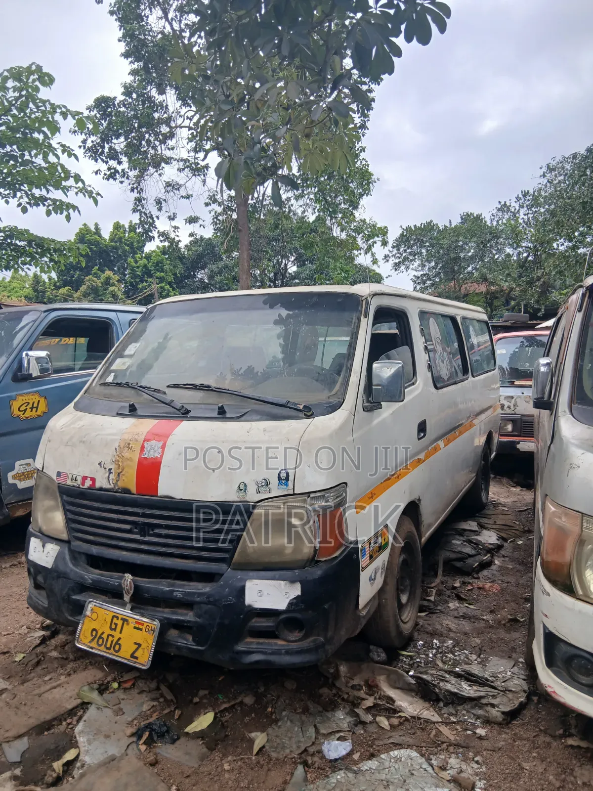 Nissan Caravan (Urvan) 2008 Silver