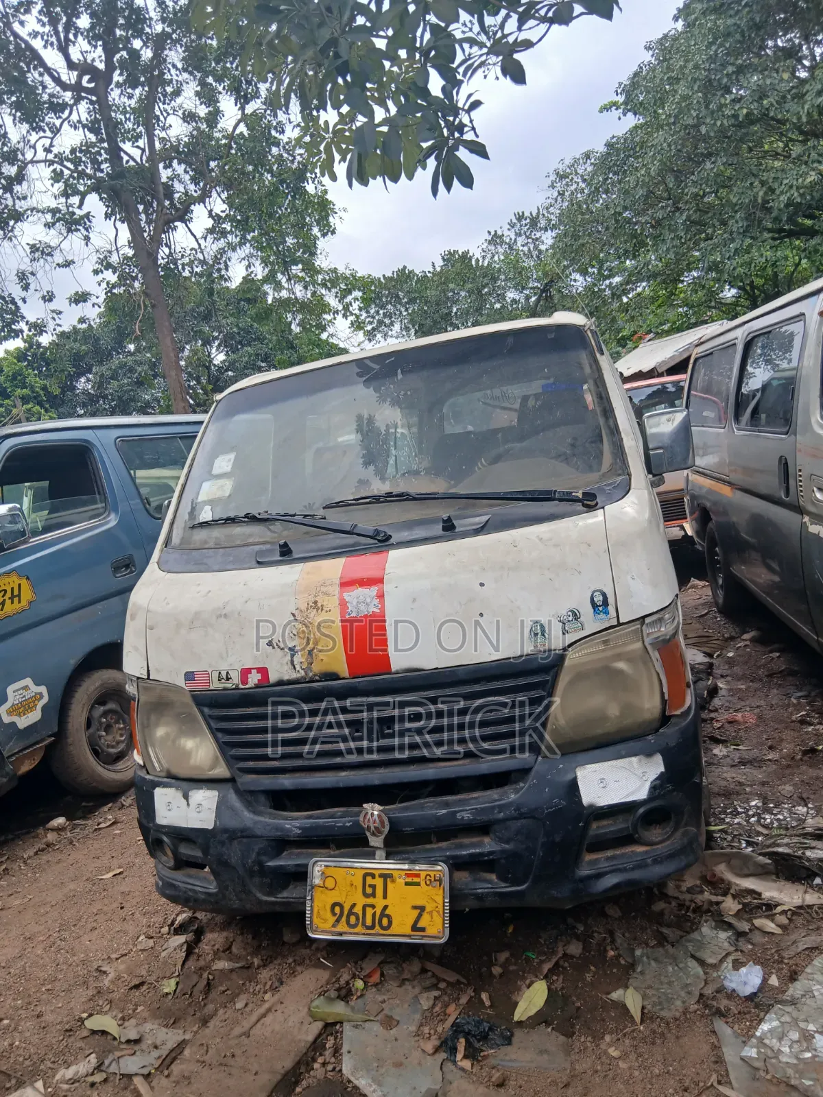 Nissan Caravan (Urvan) 2008 Silver